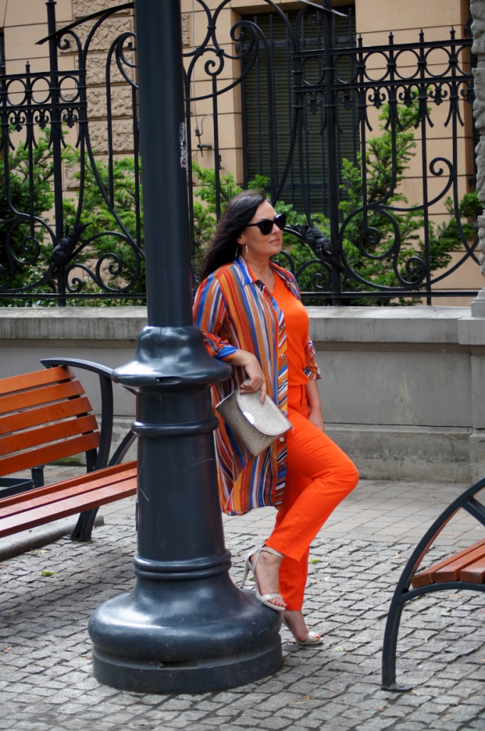 Trend lata-pomarańczowy len