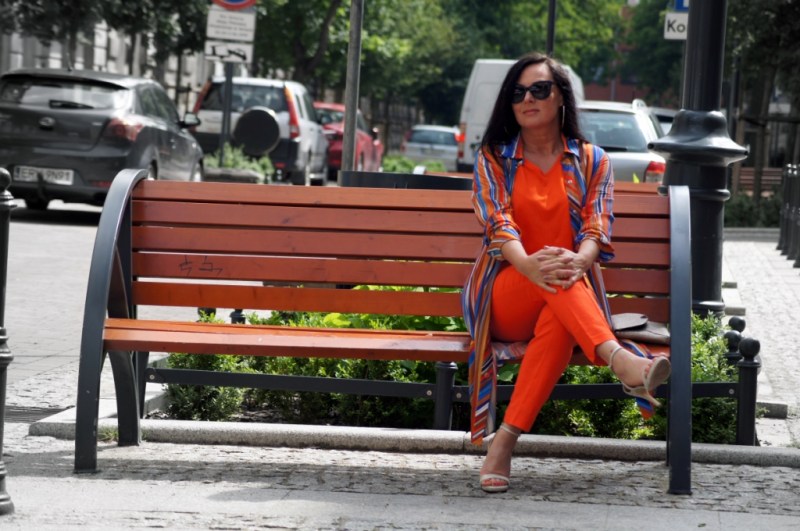 Trend lata-pomarańczowy len