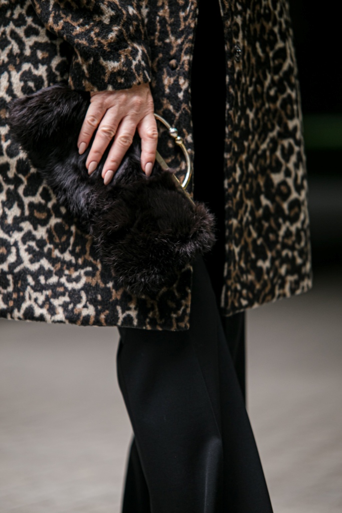 Płaszcz w lamparcie centki