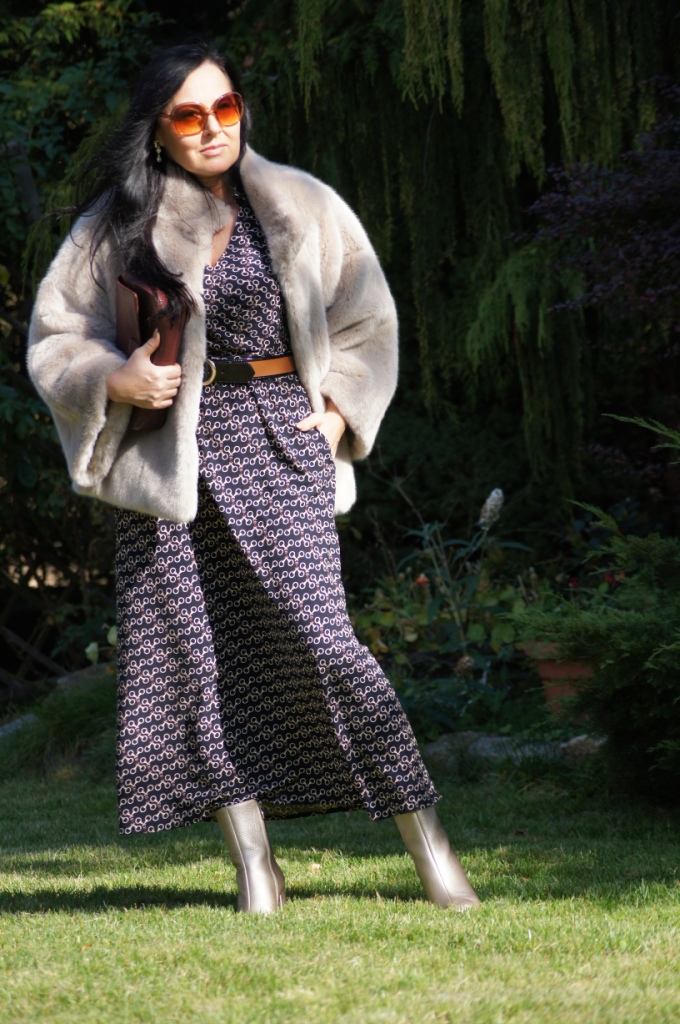 Jesienna sukienka w ciekawy print